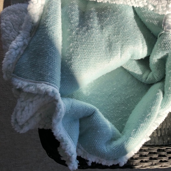 Blue Star Sherpa Pullover Sweater Fuzzy Sweatshirt - Picture 8 of 8